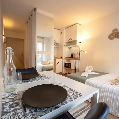 Riquier Station Spot, 5 Min From Train & Tramway דירה